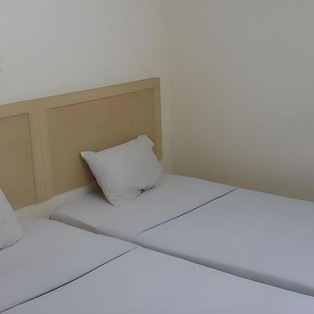 OYO 301 River Inn Hotel Butterworth Exterior foto